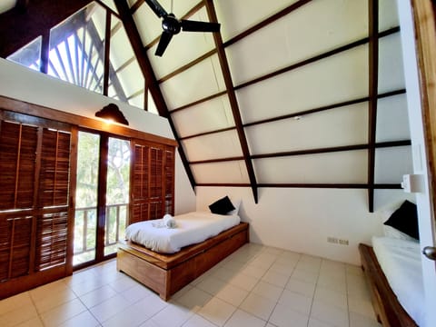 Deluxe Villa | Minibar, in-room safe, iron/ironing board, free WiFi