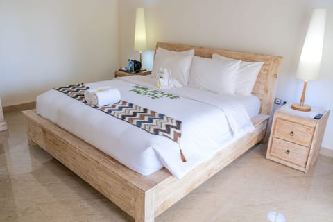 Deluxe Room, 1 Bedroom, Garden View | Bed sheets