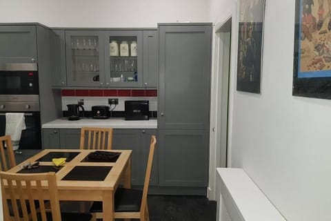Kitchen/Dining Area