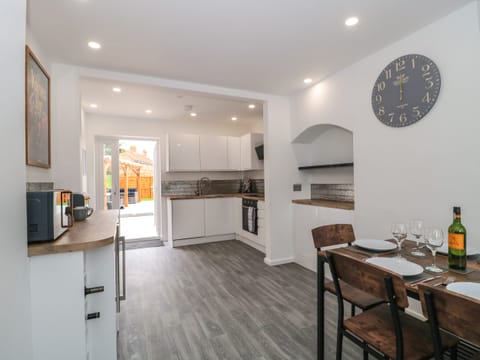 Fridge, dishwasher, electric kettle, toaster