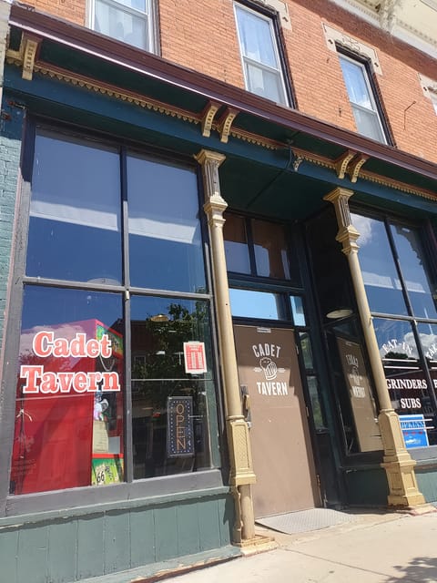 Best Hamburgers🍔 , Bar Pizza 🍕, Brews 🥂🍻