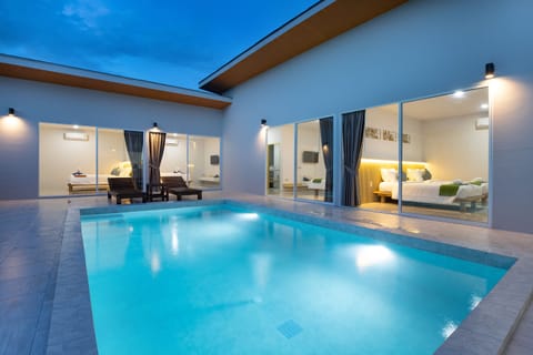 4 Bed Room pool villa | Egyptian cotton sheets, premium bedding, in-room safe, desk