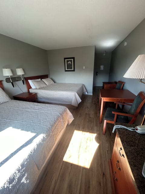 Deluxe Quadruple Room, 2 Queen Beds, Refrigerator & Microwave, Partial Ocean View | Iron/ironing board, free WiFi, bed sheets, wheelchair access
