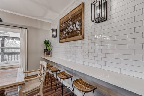 Bar space for additional seating