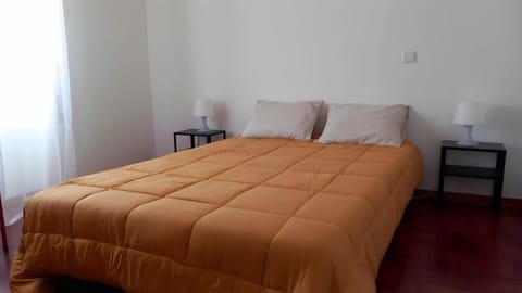 Double Room for Couples | Soundproofing, free WiFi, bed sheets