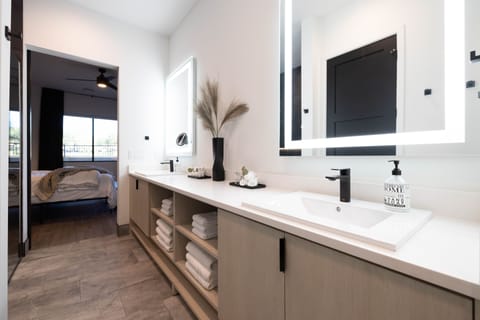 Townhome, 3 Bedrooms | Bathroom | Towels