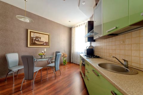 Apartment | Private kitchen | Full-size fridge, oven, stovetop, dishwasher