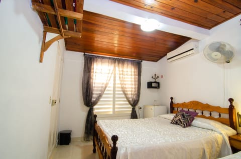Basic Room, 2 Double Beds, Garden View, Annex Building | Premium bedding, pillowtop beds, minibar, in-room safe