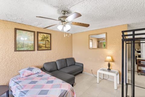 Condo, 1 Bedroom | Living area | Smart TV