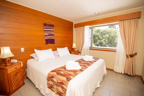 Standard Double or Twin Room | In-room safe, desk, free WiFi, bed sheets