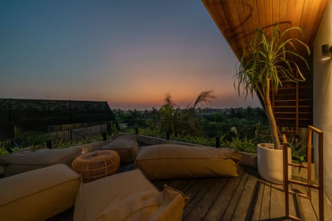 Luxury Villa | Terrace/patio