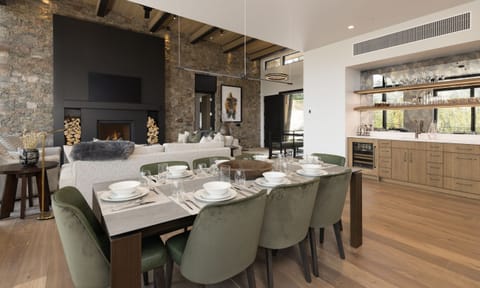 11 Speedwell dining3