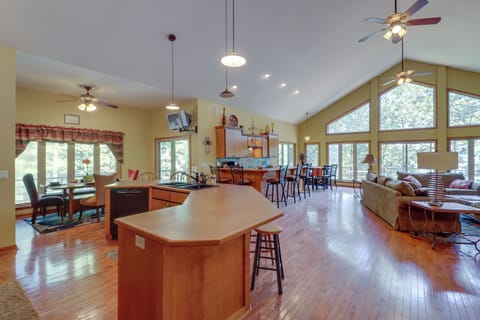 House (Multiple Bedrooms) | Interior