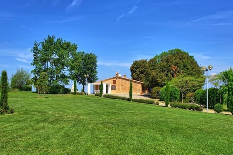 Property, House, Home, Land Lot, Lawn, Grass, Real Estate, Natural Landscape, Estate, Sky