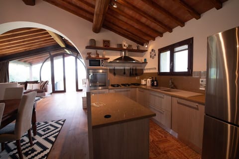 Cabinetry, Property, Countertop, Furniture, Wood, Sink, Interior Design, Kitchen, Window, Kitchen Appliance