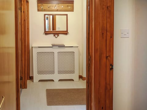 Hallway | Cysgod Y Coed, Llanbedr
