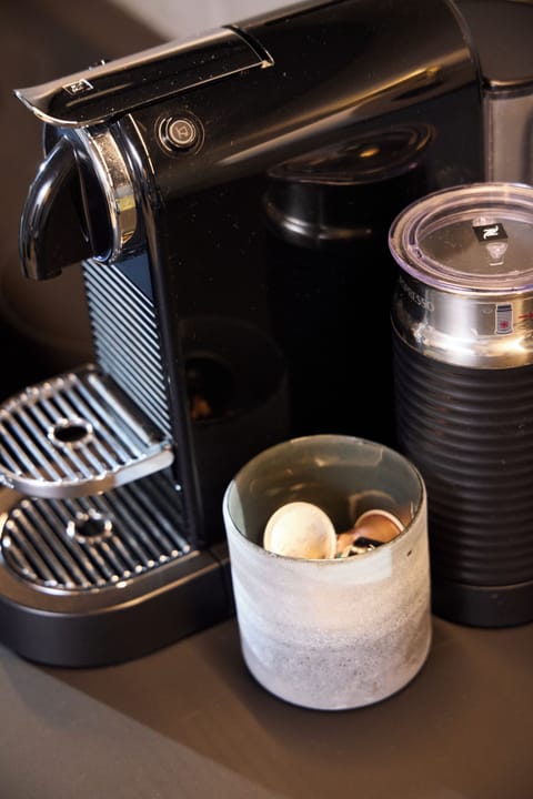 Design Apartment | Private kitchen | Full-size fridge, oven, stovetop, dishwasher