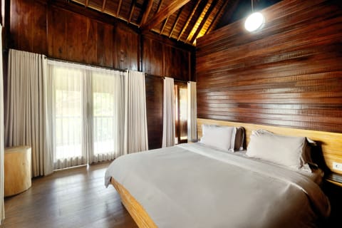 Deluxe Cabin | Desk, laptop workspace, free WiFi, bed sheets