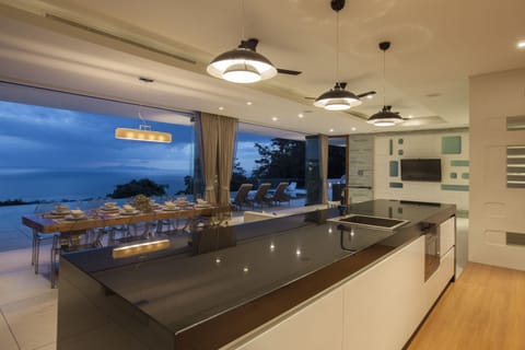 Luxury Villa | Private kitchen | Full-size fridge, microwave, oven, stovetop