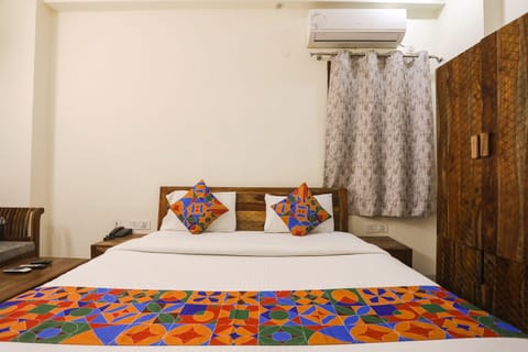 Deluxe Room | Egyptian cotton sheets, premium bedding, in-room safe, free WiFi