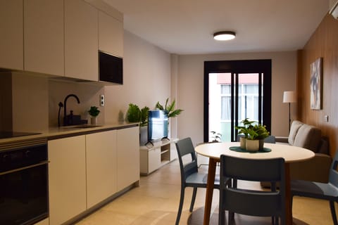 Standard Apartment, 2 Bedrooms | Private kitchen | Oven, stovetop, electric kettle, cookware/dishes/utensils