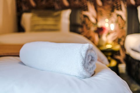 5 bedrooms, free WiFi, bed sheets