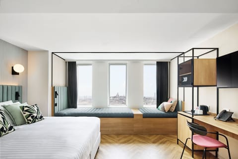 Deluxe Double or Twin Room | Desk, blackout drapes, soundproofing, free cribs/infant beds