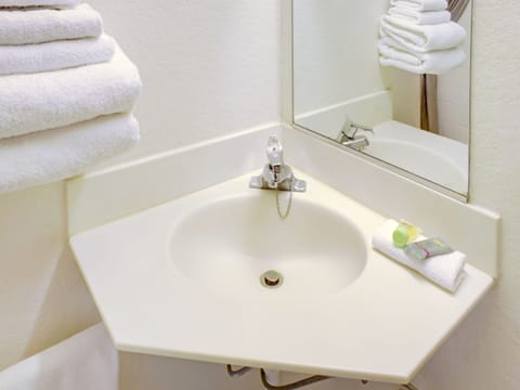 Room, 1 Double Bed, Accessible | Bathroom sink