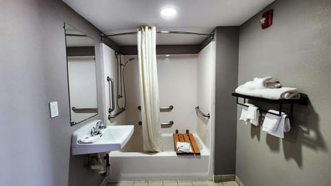 Standard Room, 2 Queen Beds, Accessible, Non Smoking | Accessible bathroom