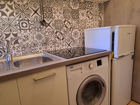 Autumn, Kitchen, Spring, Summer