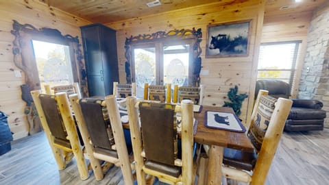 dinning room table in kitchen