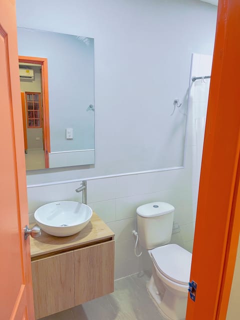 Superior Shared Dormitory, Mixed Dorm | Bathroom | Shower, soap, shampoo, toilet paper