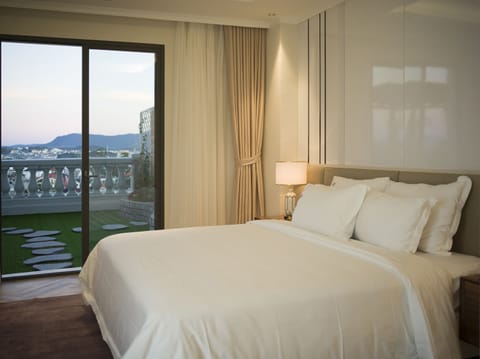 Grand Suite, Garden View | Garden view