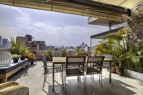 Luxury Apartment | Terrace/patio