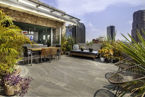 Luxury Apartment | Terrace/patio