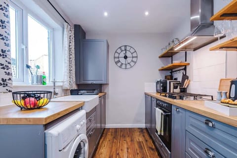 The fully equipped kitchen has everything you need for a short or long stay in Chester.