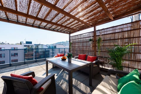 Premium Apartment | Terrace/patio