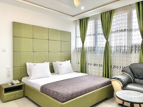 Premium Double Room | Egyptian cotton sheets, premium bedding, in-room safe