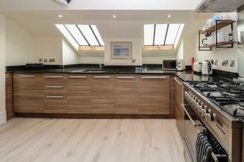 Fridge, dishwasher, electric kettle, toaster