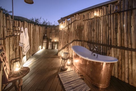 Romantic Tent | Bathroom | Separate tub and shower, free toiletries, hair dryer, bathrobes