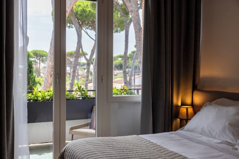 Family Room, Balcony | 1 bedroom, hypo-allergenic bedding, down comforters, pillowtop beds