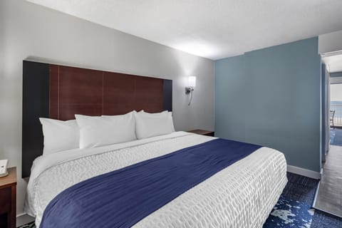 1 bedroom, in-room safe, blackout drapes, free WiFi