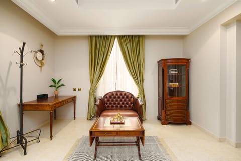 Signature Villa | Living area | Flat-screen TV