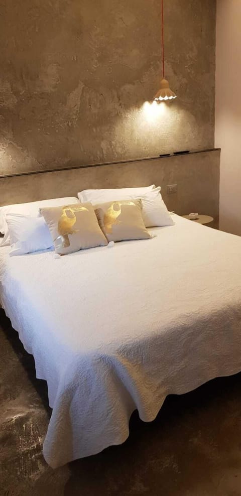 Double Room | In-room safe, free WiFi, bed sheets