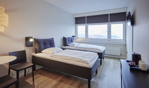 Twin Room, Sea View | Free WiFi, bed sheets