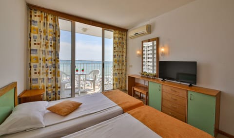 Double Room, Park View | Beach/ocean view