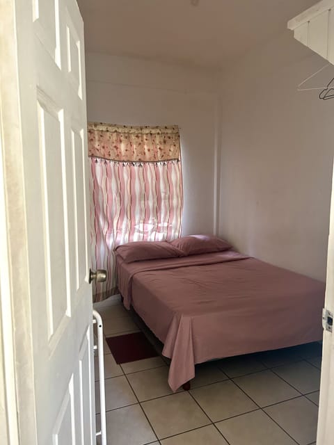 Economy Apartment | Iron/ironing board, free WiFi