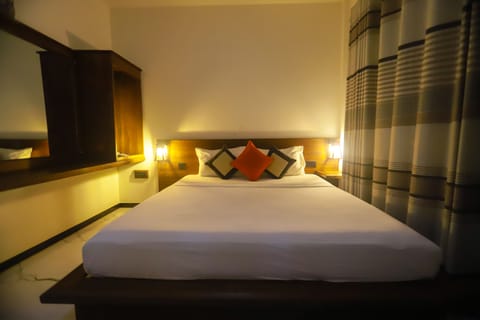 Superior Room | Desk, laptop workspace, soundproofing, free WiFi