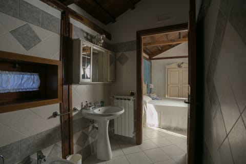 Standard Room, 1 Bedroom, Non Smoking, Pool View | Bathroom | Shower, rainfall showerhead, hair dryer, bidet