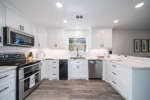 Spacious Kitchen Area for Cooking and Gathering